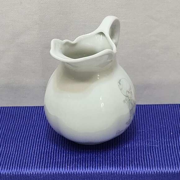 Precious Moments Purr-Fect Grandma Miniature Pitcher 1986 Porcelain Enesco VTG - Picture 4 of 6